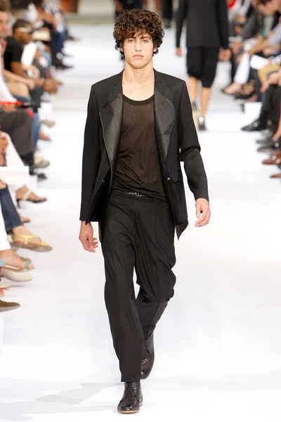 Look 43